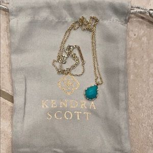 Kendra Scott necklace